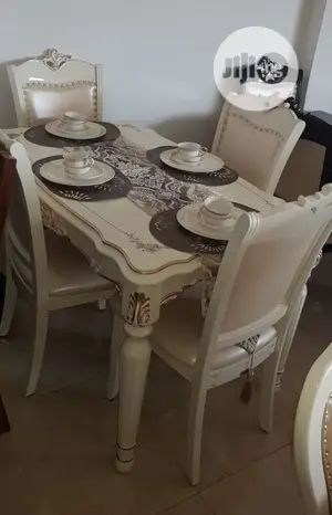 Creame Color Dining Set