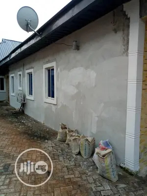 Wall Screeding