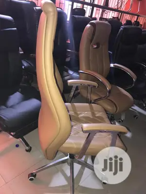 Executive Brown Chair (Swivel)