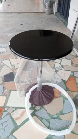 Unique Italian Round Restaurant Table