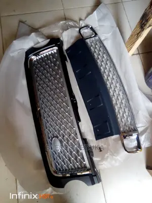Range Rover Vogue 2012 Front Grille and Bumper Grille
