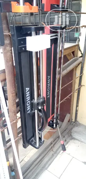 Tiles Cutting Machine