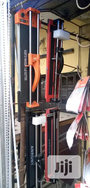 Tiles Cutting Machine