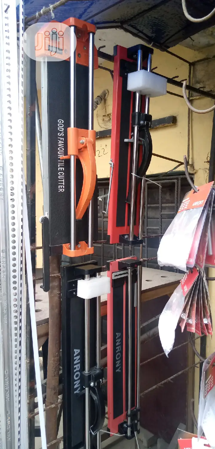 Tiles Cutting Machine