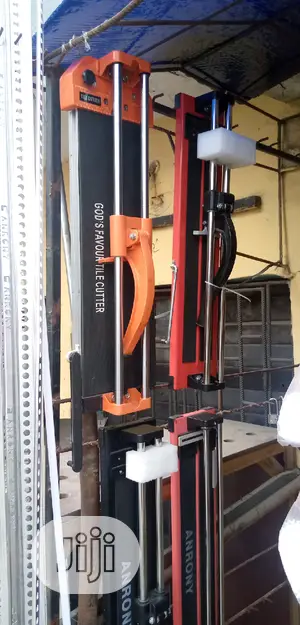 Tiles Cutting Machine