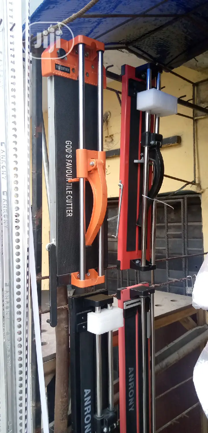 Tiles Cutting Machine