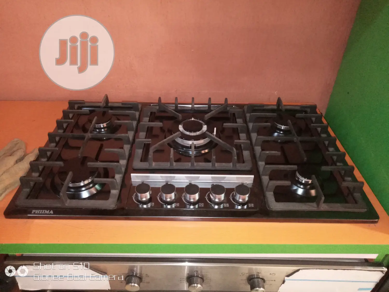Phiima Built in 5burner Cooker.