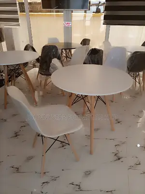 Tovic Restaurant 4 Chairs With Round Tables