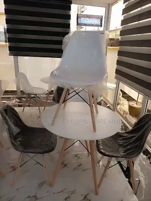 Italian Restaurant 4 Chairs With Tables