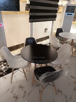 Restaurant Tables With 4 Chairs