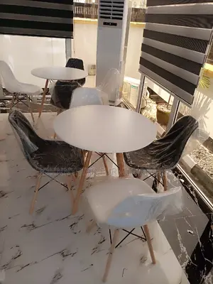 Italian Unique Restaurant 4 Chairs With Tables