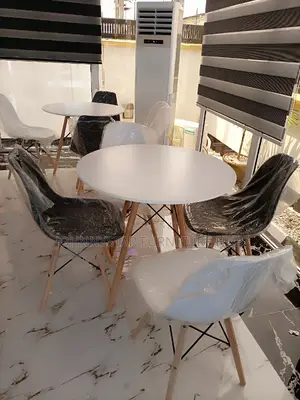 Italian Unique Restaurant 4 Chairs With Tables