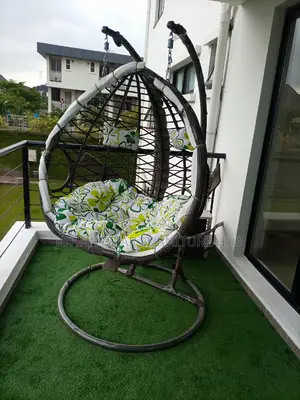 Outdoor Basket Swing