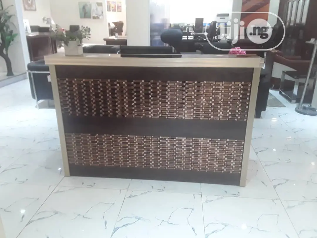 Receptionist Table