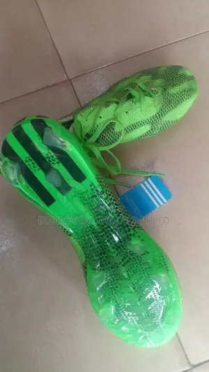 Adidas Size 40 Quality Boot