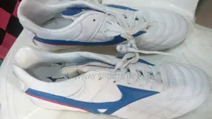 Mizuno Size 44 Leather Boot