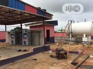 Complete Construction/Installation of 5tons With Auto Dispen