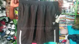 Lucky Seven Short