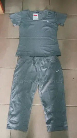 Size L,Grey Colour Nike Gym Wear