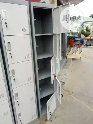 5 Doors Workers Lockers