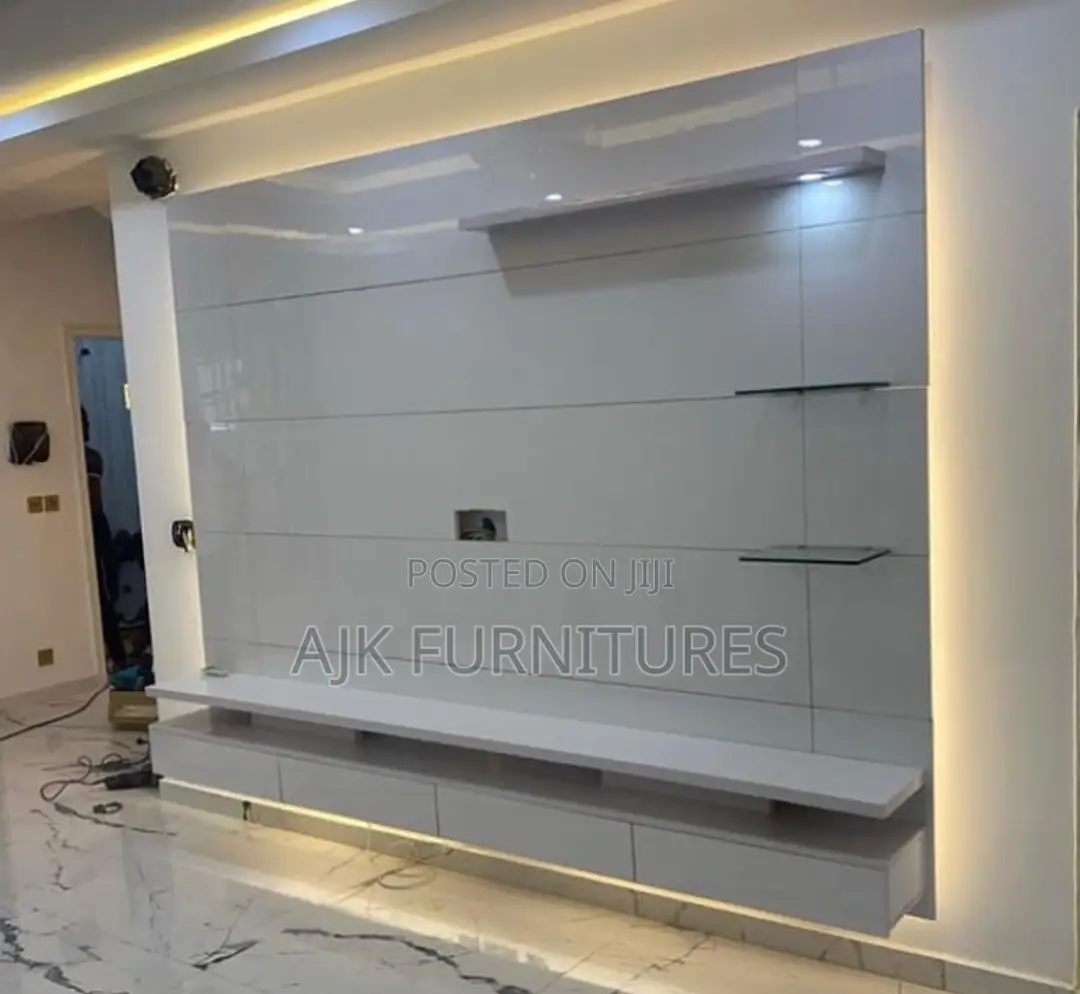 Exquisite Ledlight T. V Console