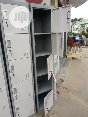 5 Doors Workers Lockers