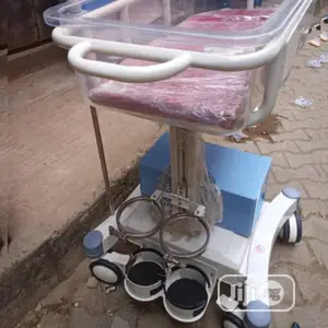 Baby Bed/ Baby Cot With Space For Oxygen Cylinders