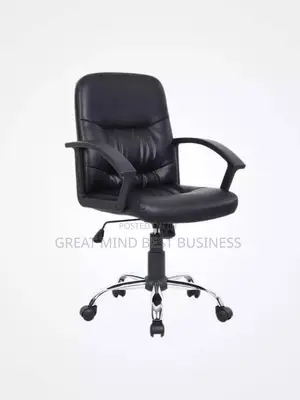 Executive Swivel Leather Adjustable Office Arm Chair.