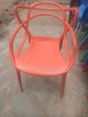 New Design High Quality Plastic Chairs