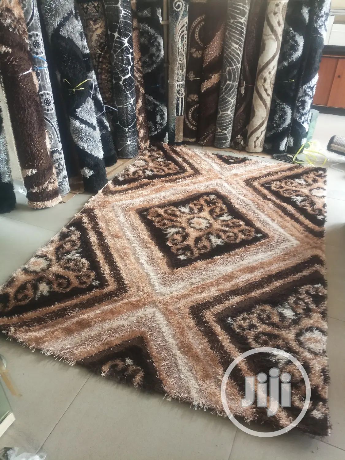 Rug (5/7).