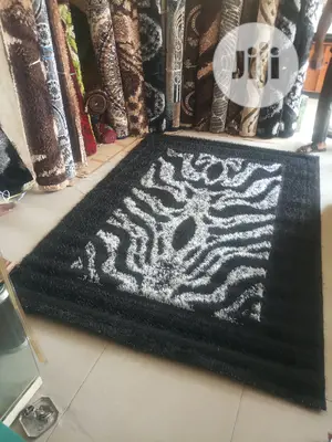 Rug (5/7).