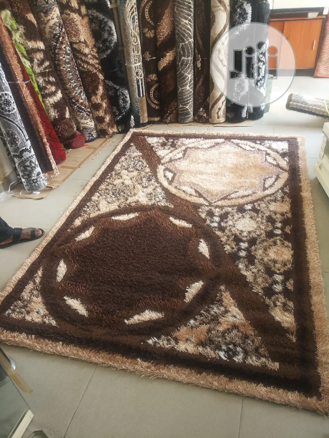 Rug (5/7).