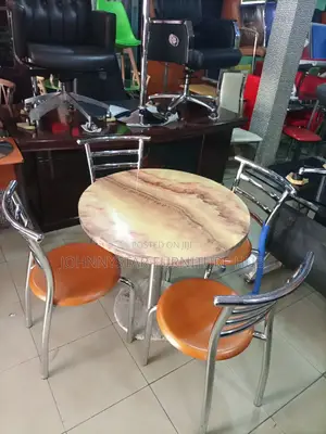 Italian Restaurant 4 Chairs With Tables