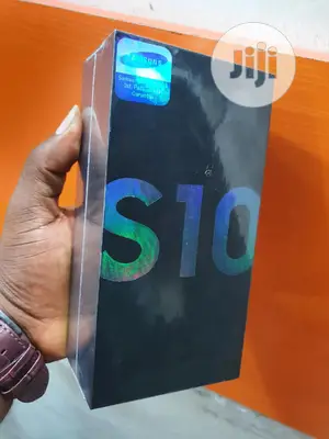 New Samsung Galaxy S10 128 GB Black