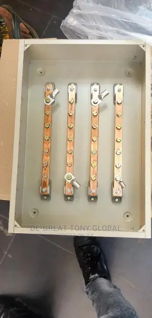 Stanley Busbar 200amps