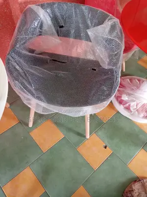 Wooden Leg Computer Chair