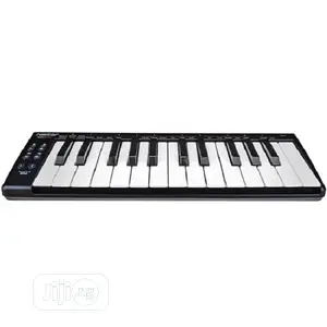 Komplete Kontrol A25 Controller Keyboard