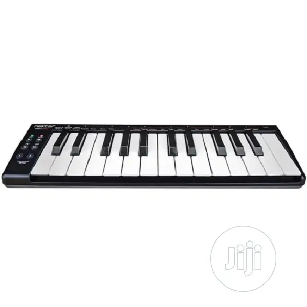 Komplete Kontrol A25 Controller Keyboard