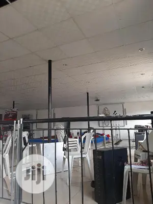 Suspended Ceiling/Pop Ceiling/Screeding/Woodenfloor&Doors