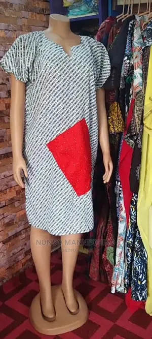 No Head Plastic Female Mannequin