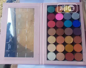 Kylie Eyeshadow Pallet