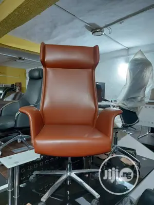 Pure Leather MD Executive Chair