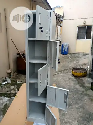 5 Doors Workers Locker