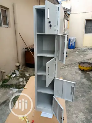 5 Doors Workers Locker