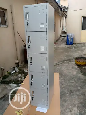 5 Doors Workers Lockers