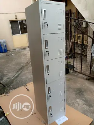 5 Doors Workers Lockers