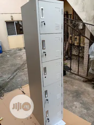 5 Doors Workers Locker