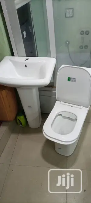 Executive England Water Closet