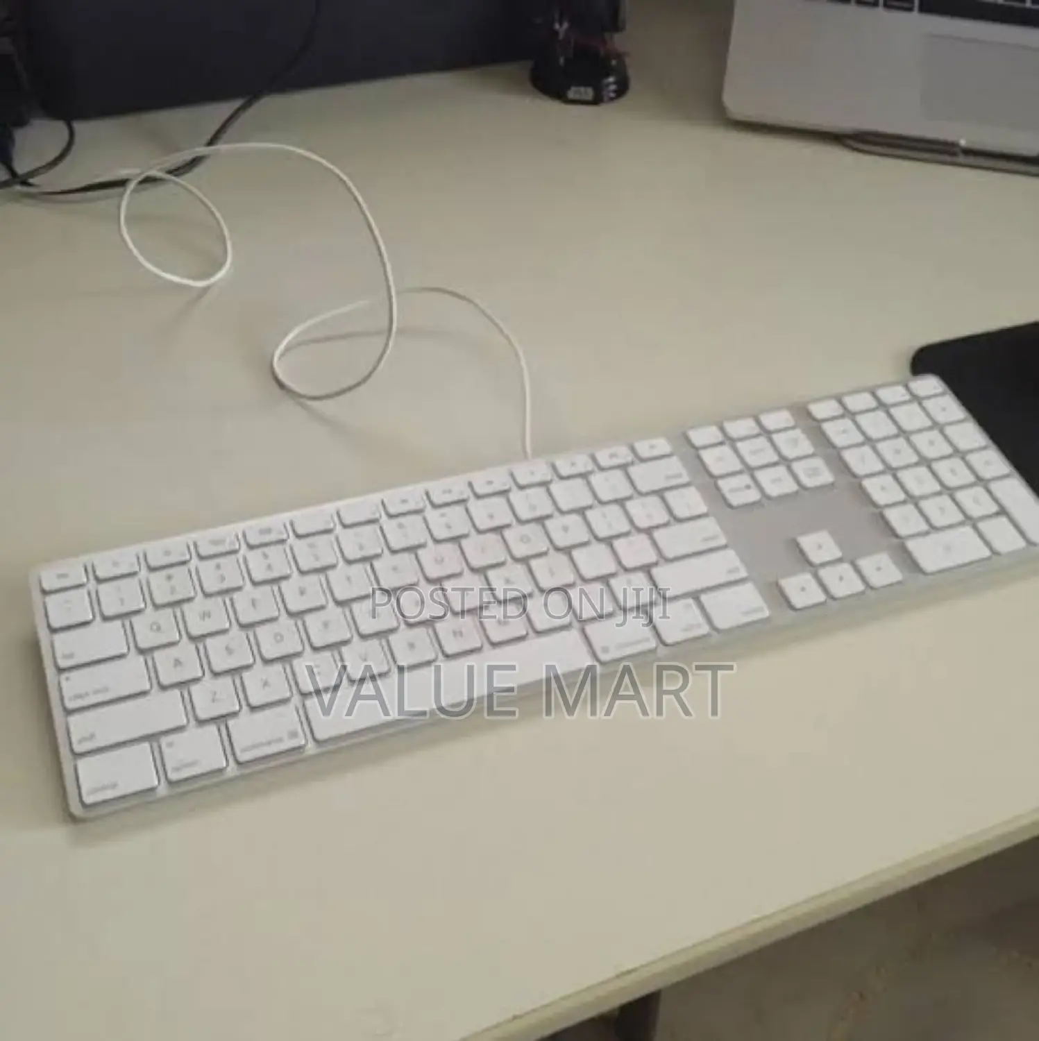 Apple Keyboard