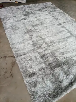 Quality Designer Fluffy Super Soft Center Rug.